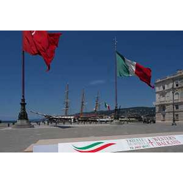 Piazza Unità d'Italia allestita per il Western Balkans Summit - Trieste 12/07/2017