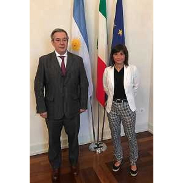 Tomas Ferrari (Ambasciatore Repubblica Argentina in Italia) e Debora Serracchiani (Presidente Regione Friuli Venezia Giulia) - Trieste 14/07/2017