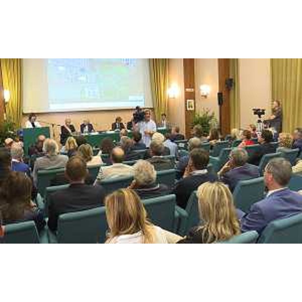 Debora Serracchiani (Presidente Regione Friuli Venezia Giulia) all'inaugurazione del nuovo impianto di produzione cloro-soda Halo Industry - Torviscosa 14/07/2017