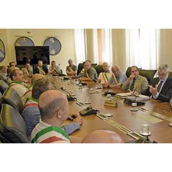 Paolo Panontin (Assessore regionale Autonomie locali e Coordinamento Riforme, Comparto unico, Sistemi informativi, Caccia e Risorse ittiche, delegato Protezione civile) incontra i sindaci non aderenti alle Unioni Territoriali Intercomunali (UTI) - Trieste 20/07/2017