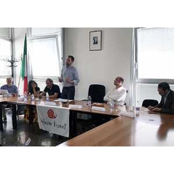 Cristiano Shaurli (Assessore regionale Risorse agricole e forestali) al convegno sull'IGP per la Pitina - Tramonti di Sopra 23/07/2017