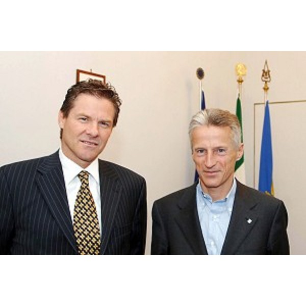 Riccardo Illy (Presidente Regione Friuli Venezia Giulia) con Peter Woolcott (Ambasciatore d'Australia in Italia) (Trieste, 08/05/06)
