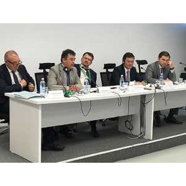 Norberto Zannini (Presidente Bionet), Agostino Maio (Capodelegazione Regione FVG), Stefano Ravagnan (Ambasciatore italiano Astana), Yerlan Khairov (Viceministro Sviluppo e Investimenti Kazakistan) e Nursultan Dzhiebayev (Deputy chairman Kazakh Invest) all'Expo Kazakistan 2017 Future Energy per la firma di un memorandum d'intesa tra Bionet srl e Kazakh Invest - Astana 31/07/2017