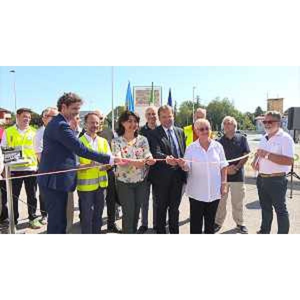 Mariagrazia Santoro (Assessore regionale Infrastrutture e Territorio) all'inaugurazione di un nuovo tratto della Strada del Mobile - Prata di Pordenone 01/08/2017