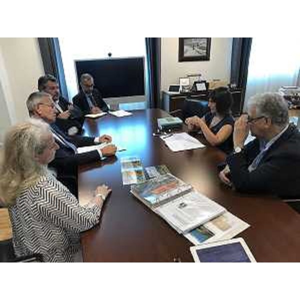 Debora Serracchiani (Presidente Regione Friuli Venezia Giulia) incontra Diego Bernardis (Sindaco Dolegna del Collio) e i rappresentanti del Consiglio internazionale dei monumenti e dei siti (ICOMOS) per la candidatura del paesaggio rurale Collio-Brda a patrimonio mondiale dell'umanità Unesco - Udine 03/08/2017
