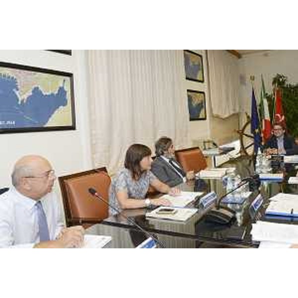 Roberto Dipiazza (Sindaco Trieste), Debora Serracchiani (Presidente Regione Friuli Venezia Giulia), Mario Sommariva (Segretario generale dell'Autorità di sistema portuale) e Zeno D'Agostino (Presidente dell'Autorità di sistema portuale) durante la seduta del Comitato di gestione dell'Autorità di sistema portuale del mare Adriatico orientale - Trieste 07/08/2017