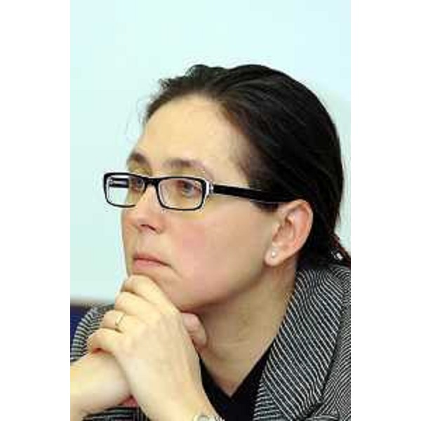 Michela Del Piero (Assessore regionale alla programmazione e controllo, alle risorse economiche e finanziarie, al patrimonio e servizi generali e alle pari opportunità) in primo piano (14/01/2005)