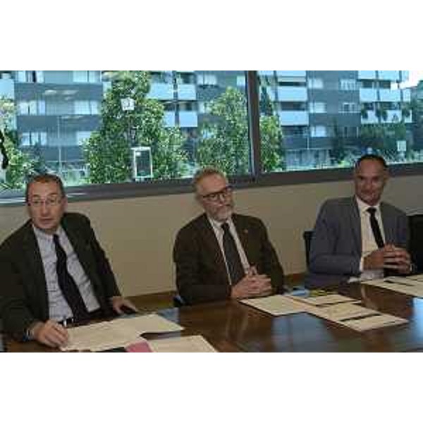 Sergio Bolzonello (Vicepresidente Regione FVG e assessore Attività produttive, Turismo e Cooperazione), Francesco Marangon (Università Udine) e Bruno Bertero (Direttore Marketing PromoTurismo FVG) alla presentazione del "FORUM DEL TURISMO IN FVG: il turismo regionale verso il 2025" (Trieste, Molo IV, 5-6/9/2017) - Udine 22/08/2017