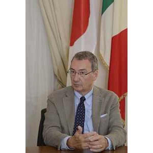 Sergio Bolzonello (Vicepresidente Regione FVG e assessore Attività produttive, Turismo e Cooperazione) in occasione della firma di un protocollo di collaborazione tra gli scali di Trieste e Shimizu - Trieste 25/08/2017