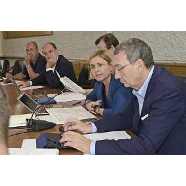 Sergio Bolzonello (Vicepresidente Regione FVG e assessore Attività produttive, Turismo e Cooperazione) durante l'illustrazione del Regolamento in materia di incentivi concessi alle piccole e medie imprese per l'attuazione di programmi pluriennali di promozione all'estero e di promozione internazionale di specifici comparti produttivi, in II Commissione consiliare - Trieste 30/08/2017