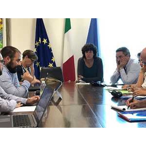 Loredana Panariti (Assessore regionale Lavoro, Formazione, Istruzione, Pari Opportunità, Politiche giovanili, Ricerca e Università) durante l'incontro con i rappresentanti degli studenti dell'Università di Udine - Udine 31/08/2017