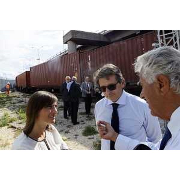 Debora Serracchiani (Presidente Regione Friuli Venezia Giulia) e Zeno D'Agostino (Presidente Autorità sistema portuale Mare Adriatico Orientale) durante l'incontro con la delegazione dell'Autorità nazionale per la regolamentazione dei trasporti (Art) - Trieste 04/09/2017