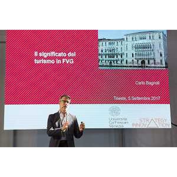 Carlo Bagnoli (Docente Università Ca' Foscari Venezia) al "Forum Turismo in FVG" - Trieste 05/09/2017 (Foto Fabrice Gallina)
