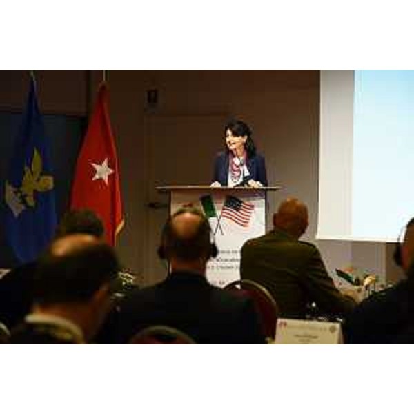 Mariagrazia Santoro (Assessore regionale Infrastrutture e Territorio) al seminario di aggiornamento per la gestione delle aree di addestramento sostenibili Usa-Italia - Udine 12/09/2017