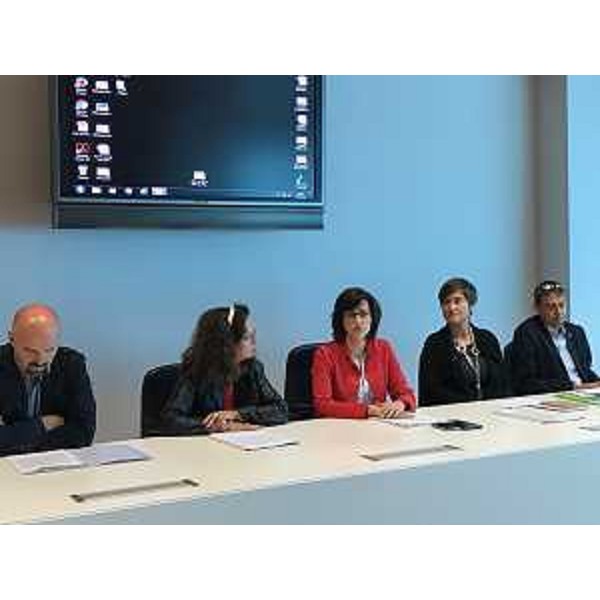 Davide Samsa (Gestore Parco rurale Alture di Polazzo), Marzia Bonetti (Direzione regionale ambiente ed energia), Sara Vito (Assessore regionale Ambiente ed Energia), Francesca Visentin (Presidente Rete italiana EGB) e Stefano Santi (Direttore Parco naturale Prealpi Giulie) alla presentazione delle iniziative dedicate a celebrare la nascita della European Green Belt (EGB) - Udine 13/09/2017