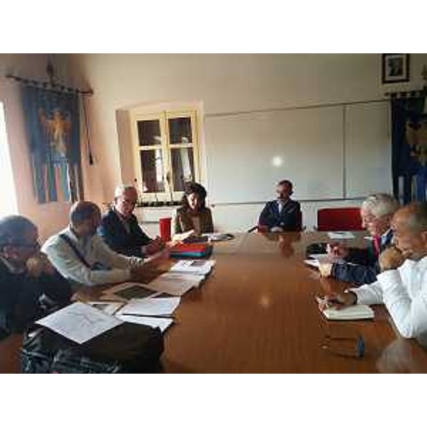 Mariagrazia Santoro (Assessore regionale Infrastrutture e Territorio) alla riunione con i soggetti interessati ai lavori di dragaggio del canale Tajada - Aquileia 13/09/2017
