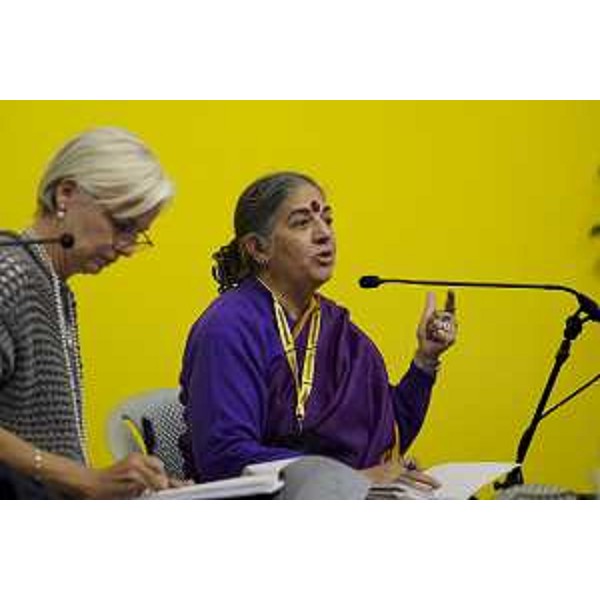 Vandana Shiva (Scienziata ed economista indiana) riceve il premio Dolomiti Unesco a pordenonelegge - Pordenone 14/09/2017