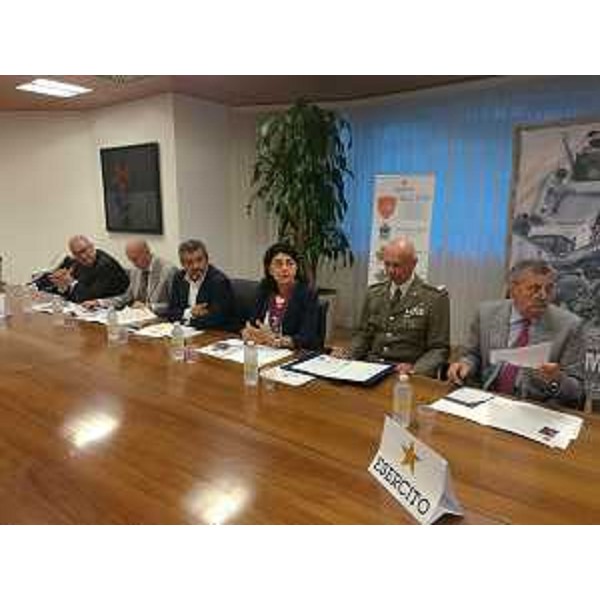 Marco Tullio Petrangelo (Direttore generale PromoTurismo FVG), Nicola Turello (Sindaco Pozzuolo del Friuli), Francesco Martines (Sindaco Palmanova), Mariagrazia Santoro (Assessore regionale Infrastrutture e Territorio), Bruno Morace (Comandante regionale Esercito in FVG) e Vittorio Varrà (Responsabile organizzazione tecnica) alla presentazione del Concorso Ippico internazionale di Palmanova - Udine 12/09/2017