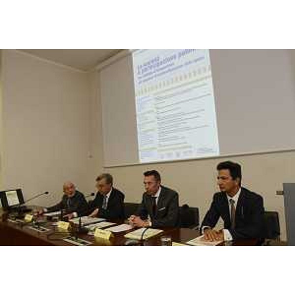 Francesco Peroni (Assessore regionale Finanze, Patrimonio, Coordinamento e Programmazione Politiche economiche e comunitarie) al convegno "Le società a partecipazione pubblica tra obblighi di trasparenza ed esigenze di razionalizzazione della spesa" - Trieste 18/09/2017