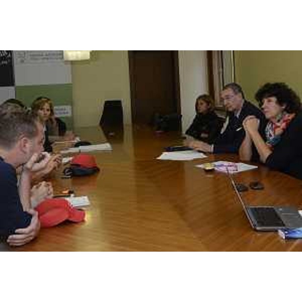 Sergio Bolzonello (Vicepresidente Regione FVG e assessore Attività produttive, Turismo e Cooperazione) e Loredana Panariti (Assessore regionale Lavoro, Formazione, Istruzione, Pari Opportunità, Politiche giovanili, Ricerca e Università) all'incontro con i rappresentanti dei lavoratori sulla chiusura Bob Martin - Trieste 18/09/2017
