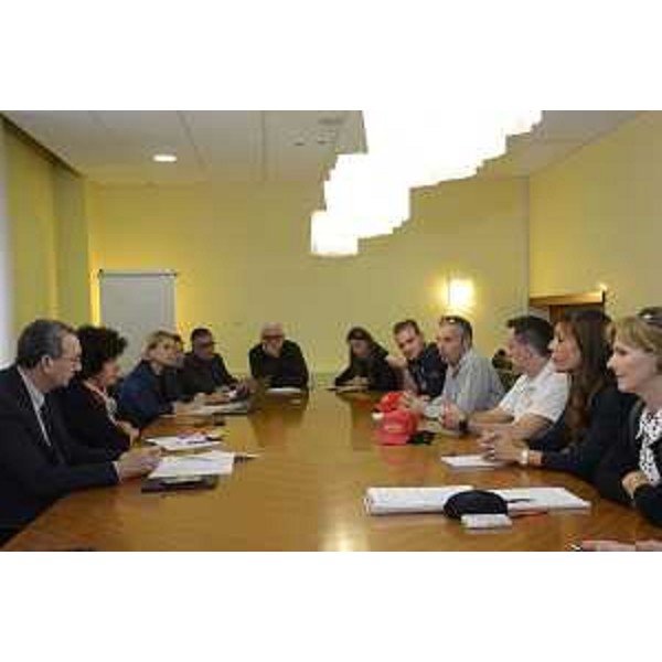 Sergio Bolzonello (Vicepresidente Regione FVG e assessore Attività produttive, Turismo e Cooperazione) e Loredana Panariti (Assessore regionale Lavoro, Formazione, Istruzione, Pari Opportunità, Politiche giovanili, Ricerca e Università) all'incontro con le organizzazioni sindacali sulla chiusura Bob Martin - Trieste 18/09/2017