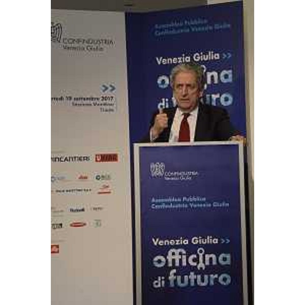 Enrico Morando (Viceministro Economia) all'assemblea pubblica Confindustria Venezia Giulia - Trieste 19/09/2017