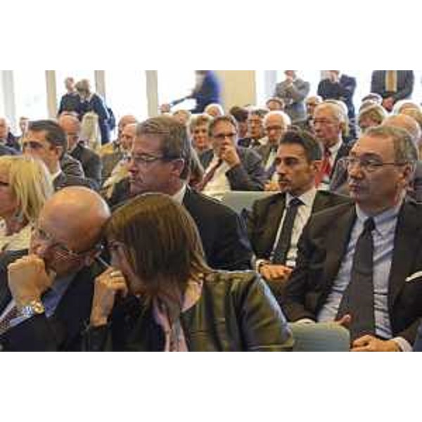 Vincenzo Boccia (Presidente Confindustria), Debora Serracchiani (Presidente Regione Friuli Venezia Giulia) e Sergio Bolzonello (Vicepresidente Regione FVG e assessore Attività produttive, Turismo e Cooperazione) all'assemblea pubblica Confindustria Venezia Giulia - Trieste 19/09/2017