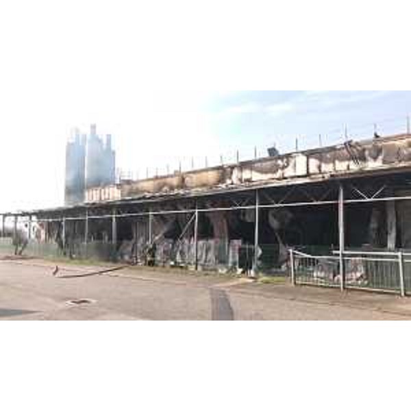 Lo stabilimento Roncadin interessato dall'incendio - Meduno 22/09/2017