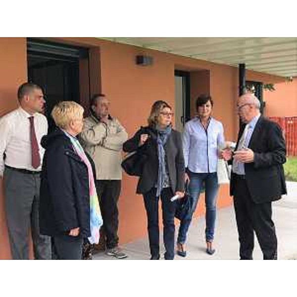 Maria Sandra Telesca (Assessore regionale Salute, Integrazione socio-sanitaria, Politiche sociali e Famiglia) visita la residenza per anziani "Daniele Moro" accompagnata da Gilberto Barbuio e Gilberto Macaluso, presidente e direttore Asp "D. Moro" - Morsano al Tagliamento 25/09/2017 