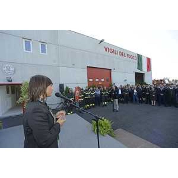 Debora Serracchiani (Presidente Regione Friuli Venezia Giulia) interviene all'inaugurazione del nuovo distaccamento dei volontari dei Vigili del fuoco - Latisana 27/09/2017