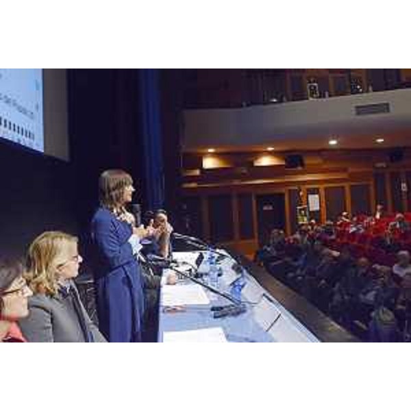 Debora Serracchiani (Presidente Regione Friuli Venezia Giulia) interviene durante la VII Conferenza regionale amianto FVG - Monfalcone 28/09/2017