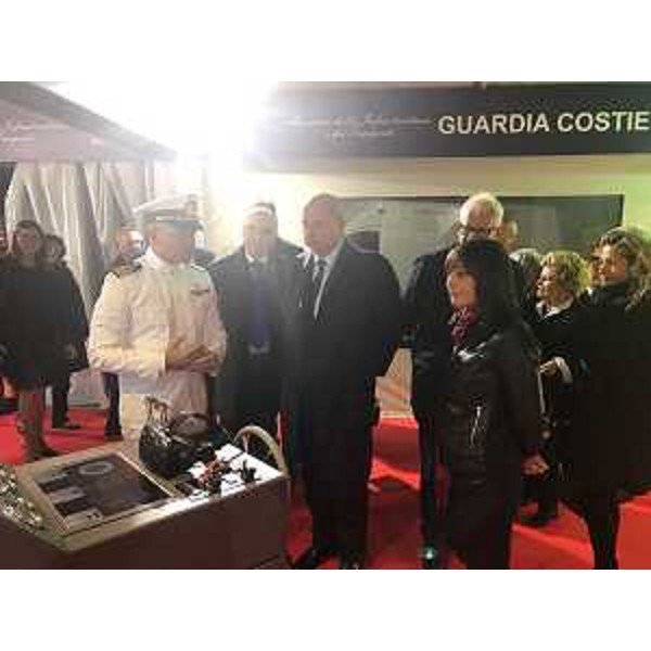 Debora Serracchiani (Presidente Regione Friuli Venezia Giulia) allinaugurazione dello stand della Capitaneria di porto di Trieste in occasione della Barcolana - Trieste 29/09/2017