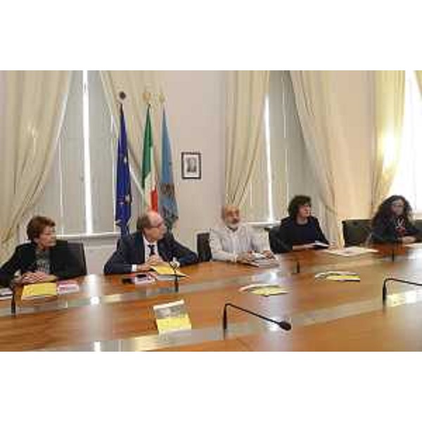 Gabriella Lugarà (Direttore generale Ente Regionale PAtrimonio Culturale - ERPAC), Gianni Torrenti (Assessore regionale Cultura, Sport e Solidarietà), Antonio Giusa (Direttore servizio promozione, valorizzazione e sviluppo del territorio ERPAC), Loredana Panariti (Assessore regionale Lavoro, Formazione, Istruzione, Pari Opportunità, Politiche giovanili, Ricerca e Università) e Serena Tonel (Assessore Teatri Comune Trieste) alla presentazione della mostra "Maria Teresa e Trieste. Storie e culture della città e del suo porto" - Trieste 30/09/2017