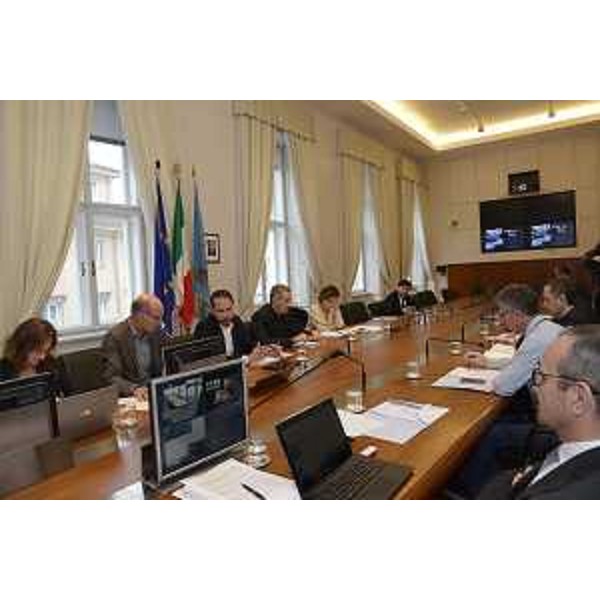 Cristiano Shaurli (Assessore regionale Risorse agricole e forestali) e Leonardo Di Gioia (Coordinatore Commissione) durante la riunione della Commissione Politiche agricole della Conferenza delle Regioni - Trieste 05/10/2017