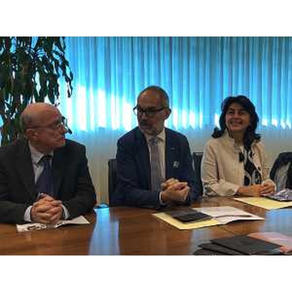 Andrea Giavon (Presidente Fondazione Luigi Bon), Gianluca Maiarelli (Sindaco Tavagnacco) e Mariagrazia Santoro (Assessore regionale Infrastrutture e Territorio) durante la presentazione della stagione di prosa e musica 2017-18 della Fondazione Luigi Bon - Udine 10/10/2017