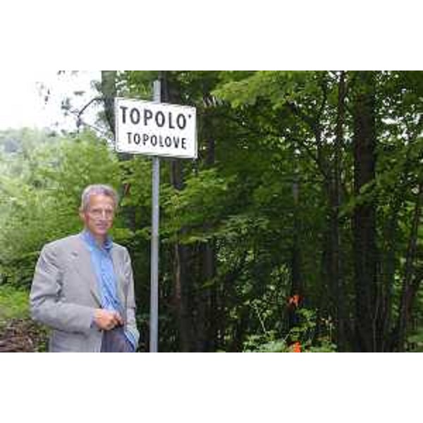 Riccardo Illy (Presidente Regione Friuli Venezia Giulia) in visita a Topolò (Topolò, 15/07/05)