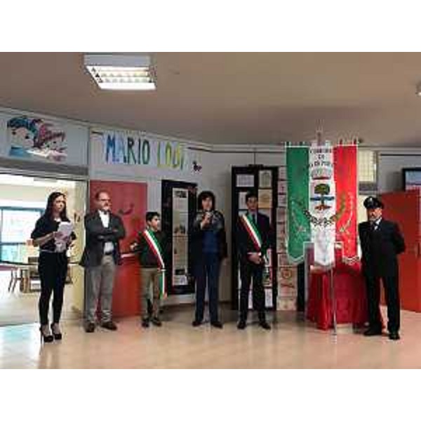Maurizio Malachin (Dirigente scolastico), Rikardo Shazinari (Vicesindaco Consiglio comunale ragazzi) , Loredana Panariti (Assessore regionale Lavoro, Formazione, Istruzione, Pari Opportunità, Politiche giovanili, Ricerca e Università) ed Edi Piccinin (Sindaco Pasiano di Pordenone) all'inaugurazione delle nuove aule della scuola dell'infanzia "Mario Lodi" - Pasiano di Pordenone 21/10/2017