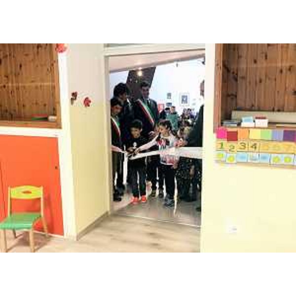Loredana Panariti (Assessore regionale Lavoro, Formazione, Istruzione, Pari Opportunità, Politiche giovanili, Ricerca e Università) all'inaugurazione delle nuove aule della scuola dell'infanzia "Mario Lodi" - Pasiano di Pordenone 21/10/2017