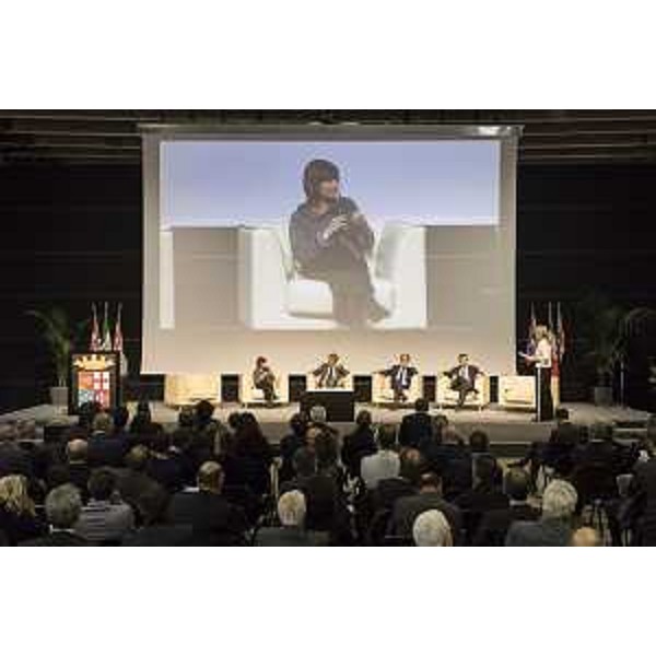 Debora Serracchiani (Presidente Regione Friuli Venezia Giulia) interviene agli Stati generali della logistica del Nordest - Venezia 26/10/2017