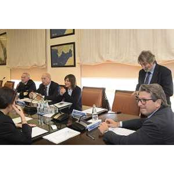 Roberto Dipiazza (Sindaco Trieste), Debora Serracchiani (Presidente Regione Friuli Venezia Giulia), Mario Sommariva (Segretario generale Autorità sistema portuale) e Zeno D'Agostino (Presidente Autorità sistema portuale Mare Adriatico Orientale) durante la riunione del Comitato di gestione dell'Autorità di sistema portuale del mare Adriatico orientale - Trieste 30/10/2017