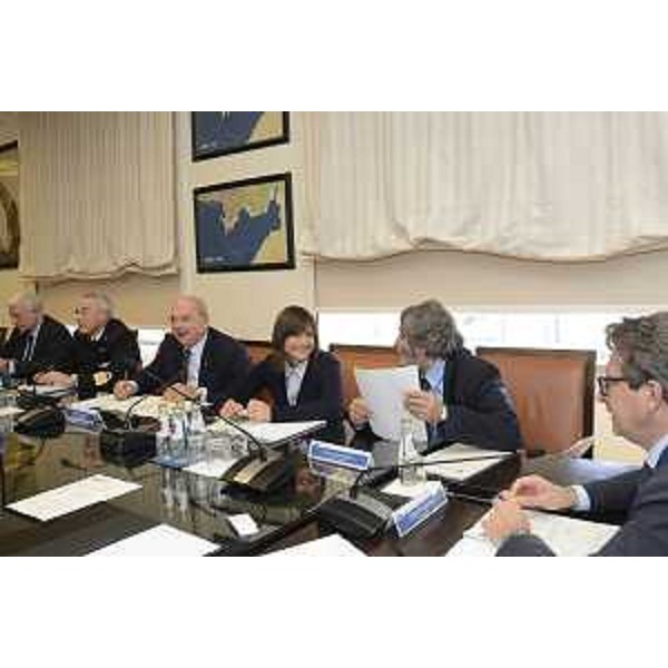 Roberto Dipiazza (Sindaco Trieste), Debora Serracchiani (Presidente Regione Friuli Venezia Giulia), Mario Sommariva (Segretario generale Autorità sistema portuale) e Zeno D'Agostino (Presidente Autorità sistema portuale Mare Adriatico Orientale) durante la riunione del Comitato di gestione dell'Autorità di sistema portuale del mare Adriatico orientale - Trieste 30/10/2017