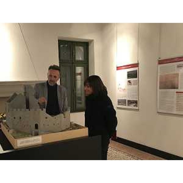 Debora Serracchiani (Presidente Regione Friuli Venezia Giulia) visita la villa di Toppo Wassermann con Luca Villa (Archeologo) - Travesio 06/11/2017