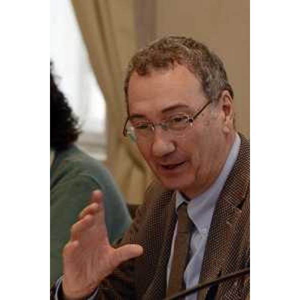 Sergio Bolzonello (Vicepresidente Regione FVG e assessore Attività produttive, Turismo e Cooperazione) al tavolo sulla crisi della cartiera Burgo di Duino - Trieste 09/11/2017