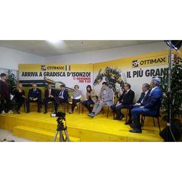 Debora Serracchiani (Presidente Regione Friuli Venezia Giulia) all'inaugurazione di Ottimax - Gradisca d'Isonzo 11/11/2017