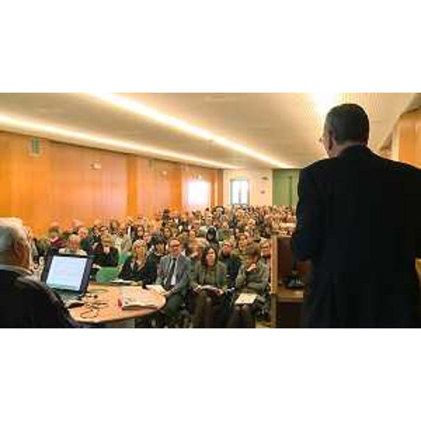 Sergio Bolzonello (Vicepresidente Regione FVG e assessore Attività produttive, Turismo e Cooperazione) interviene nel corso della giornata di studio Terzo settore 2.0 - Udine 15/11/2017