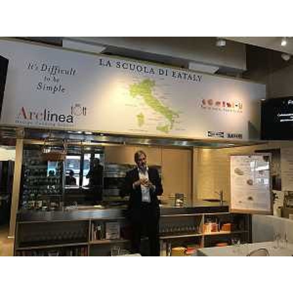 Stephen Miotto (Mosaicista) nello Spazio Scuola dello store Eataly di Flatiron - New York 16/11/2017