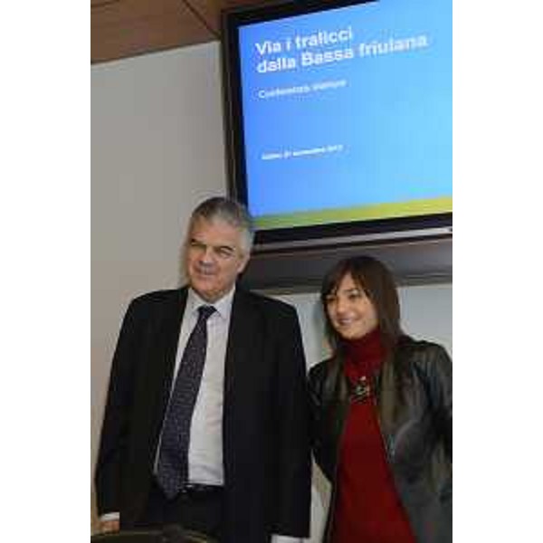 Luigi Ferraris (Amministratore delegato Terna) e Debora Serracchiani (Presidente Regione Friuli Venezia Giulia) alla conferenza stampa "Via i tralicci dalla Bassa friulana" - Udine 21/11/2017