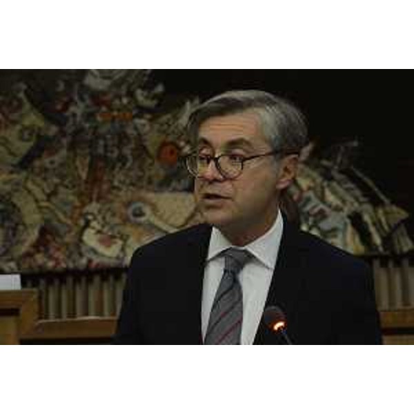 Francesco Peroni (Assessore regionale Finanze, Patrimonio, Coordinamento e Programmazione Politiche economiche e comunitarie) nell'Aula del Consiglio regionale - Trieste 22/11/2017
