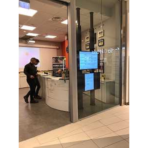 Corner Job "Il lavoro al centro" allestito presso il centro commerciale Tiare Shopping - Villesse 22/11/2017