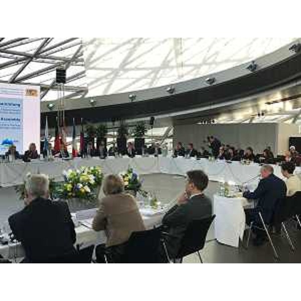 Gianni Torrenti (Assessore regionale Cultura, Sport e Solidarietà) all'assemblea generale nell'ambito del primo Forum annuale dell'Eusalp - Monaco di Baviera 23/11/2017
